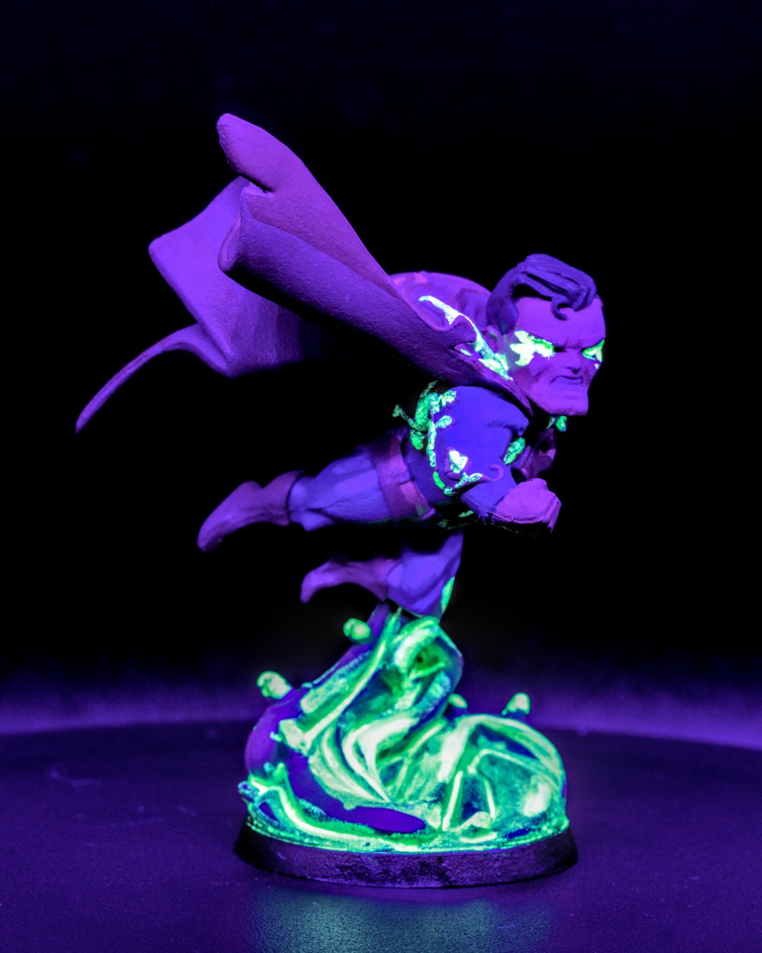 Poison Ivy & Controlled Superman, photo 6